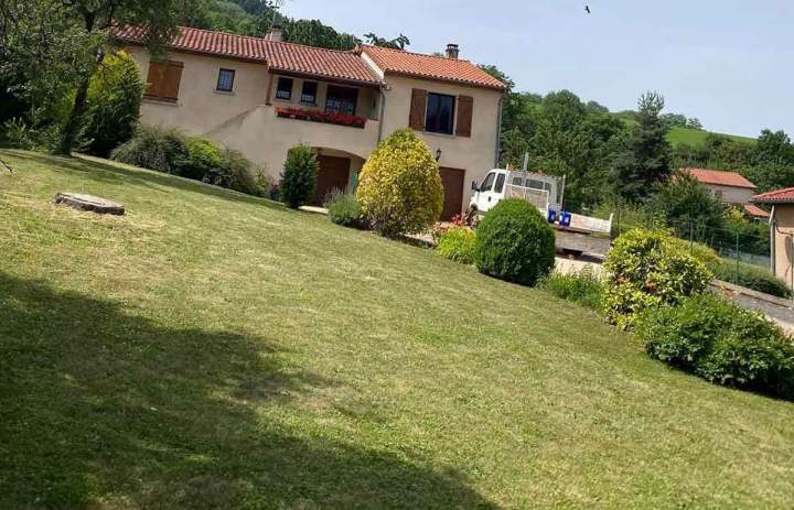 Entretien d’espace vert Vic-le-Comte